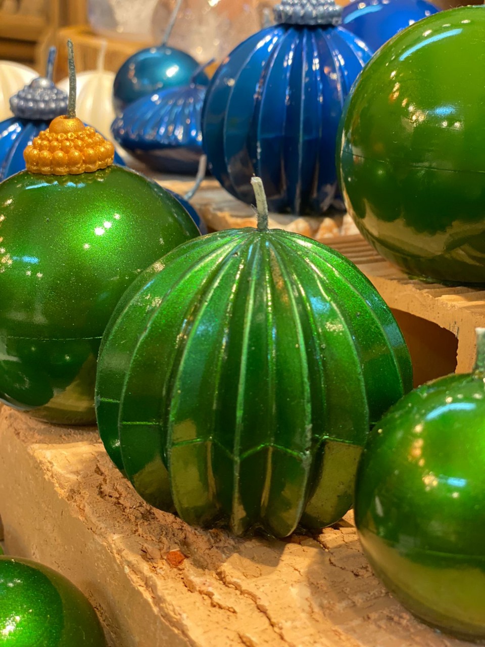 Vela com acabamento de porcelana